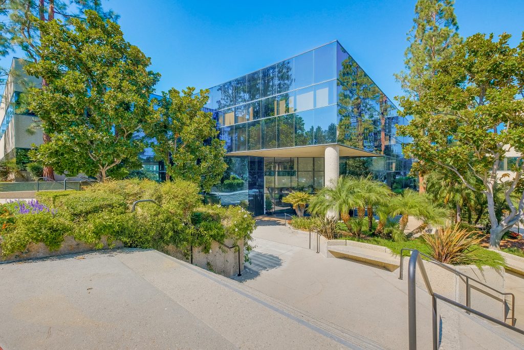 Conejo Services Roofs' Calabasas office