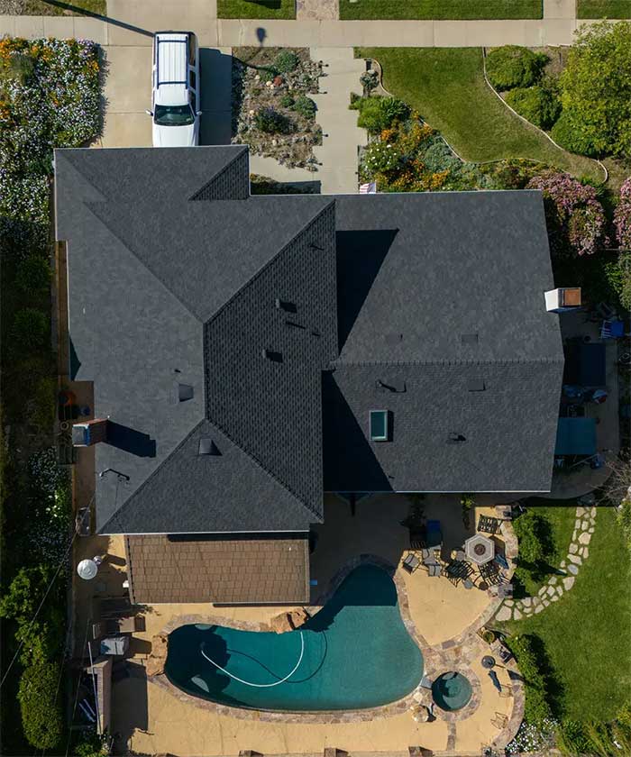 Thousand Oaks shingle roof in Moire Black